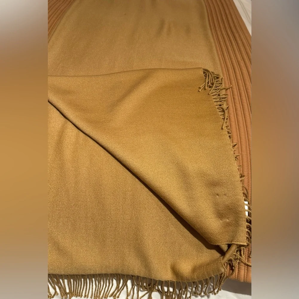 RH SIENA Luxurious 70%Lambswool & 20%Cashmere Throw-in CAMEL,96“x 71“,Italy. NEW